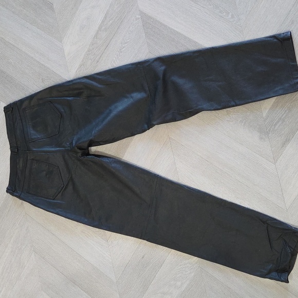 Neutral Zone Womans 100% Black Leather Straight Leg Pants, Size 7/8 - Picture 6 of 6